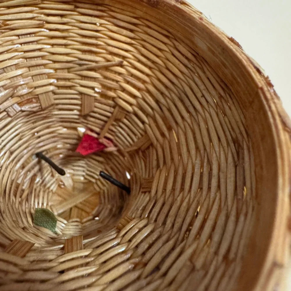 Vintage Wicker Hen on‎ Nest Basket Figural Woven Straw Trinket Box Small 3.5